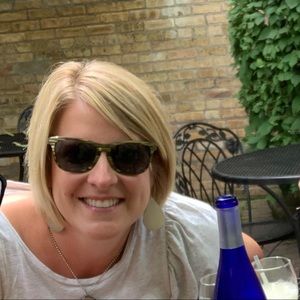 Meet your Posher, Julie